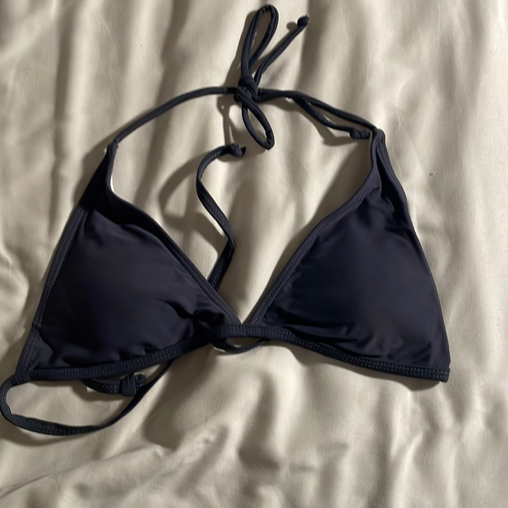 shein women’s size small bikini top, no tags, never worn, runs small